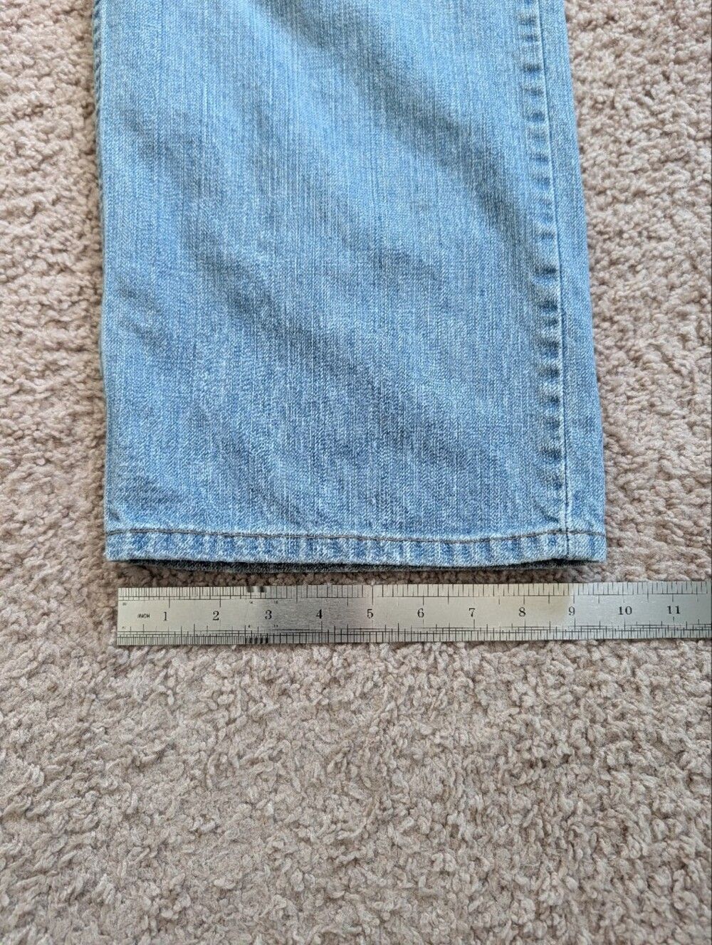Levis Mens Light Wash Blue 569 Loose Straight Fit Denim Cotton Jeans Size 40x32 - Picture 12 of 12